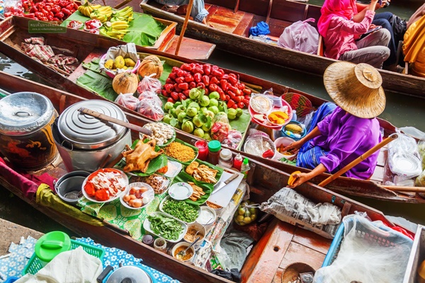 RATCHABURI DAMNOENSADUAK FLOATING MARKET RATCHABURI DAMNOENSADUAK FLOATING MARKET